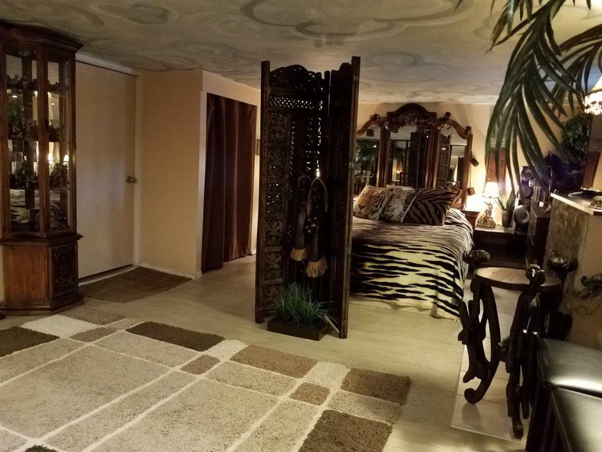 Exotic Large Basement Studio Hotel Montreal Ngoại thất bức ảnh